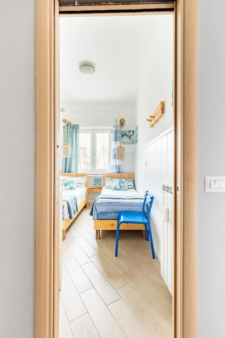 Apartament La Seconda Casa Al Mare Lido di Ostia Włochy